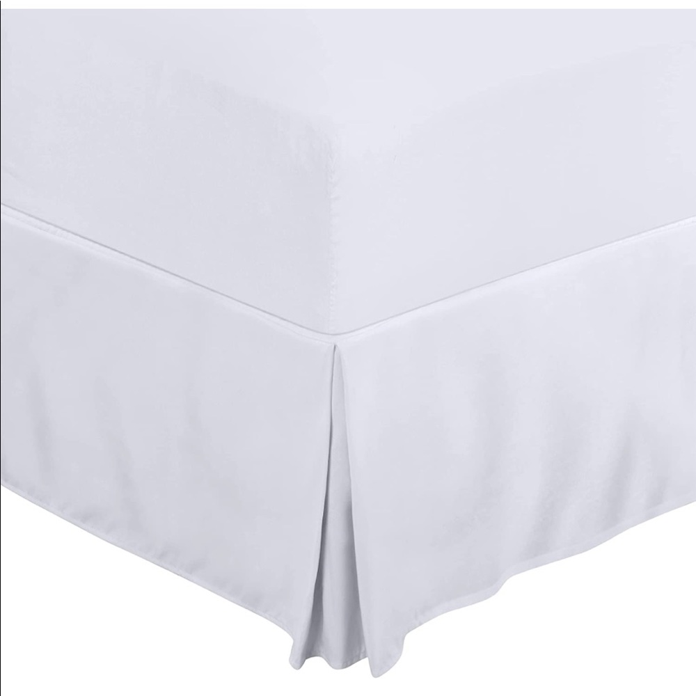 NWT Utopia Bedding Bed Skirt (queen, 15-inch drop)